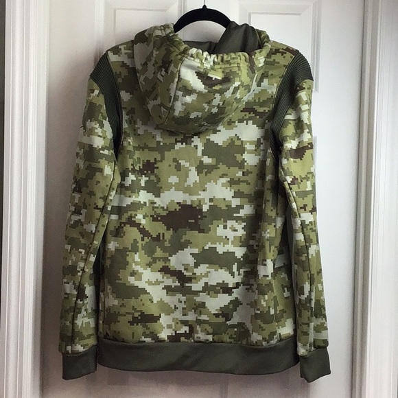 FLASH SALE Nike 🏈 Cleveland Browns  Camo hoodie Dri fit - Picture 4 of 12